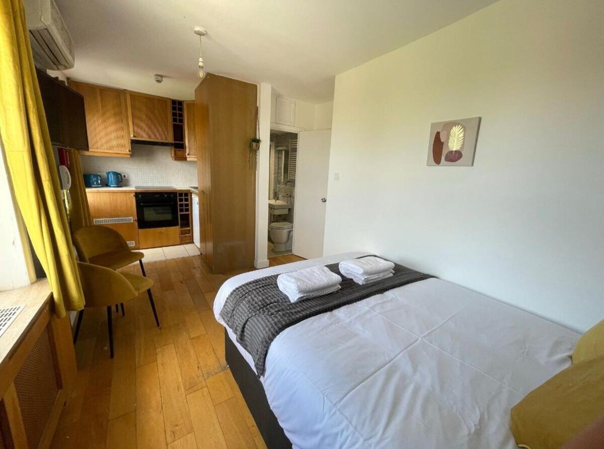 Portobello Road Artistic Studios 'Budget' ロンドン 部屋 写真