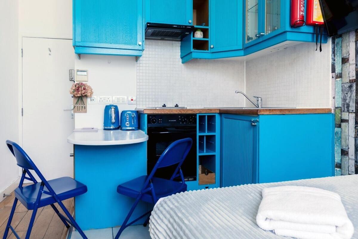 Portobello Road Artistic Studios 'Budget' ロンドン 部屋 写真