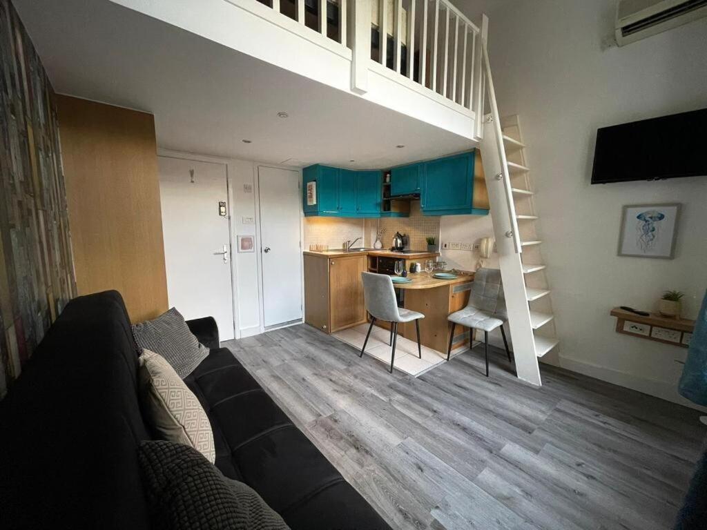 Portobello Road Artistic Studios 'Budget' ロンドン 部屋 写真
