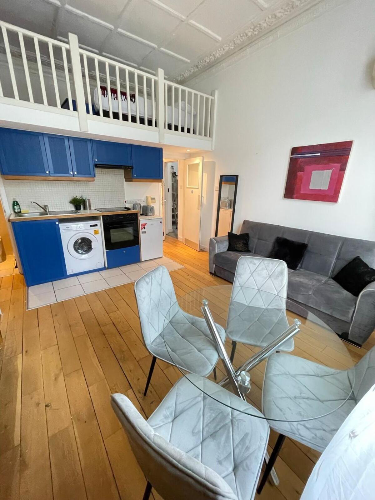 Portobello Road Artistic Studios 'Budget' ロンドン 部屋 写真
