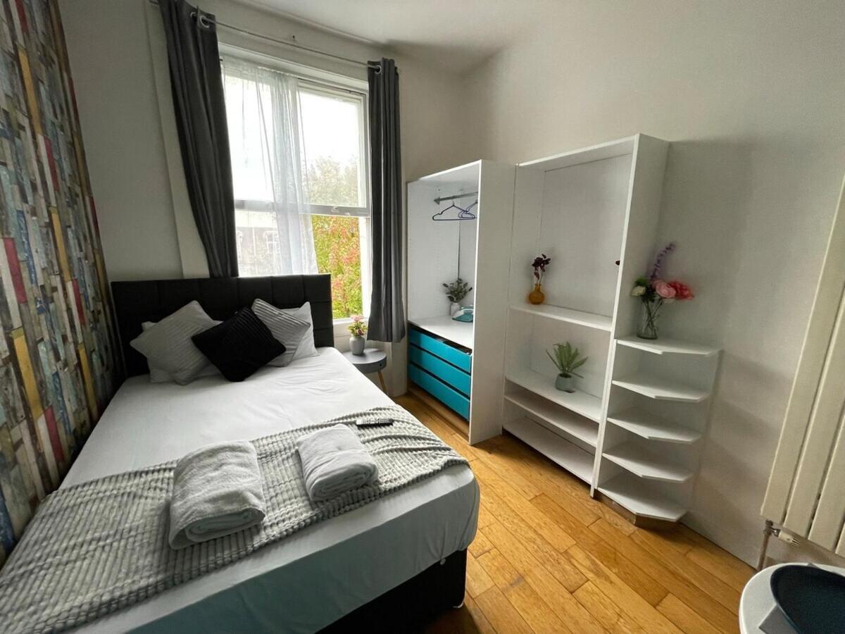 Portobello Road Artistic Studios 'Budget' ロンドン 部屋 写真