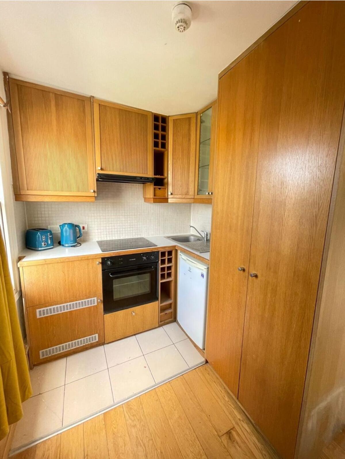 Portobello Road Artistic Studios 'Budget' ロンドン 部屋 写真