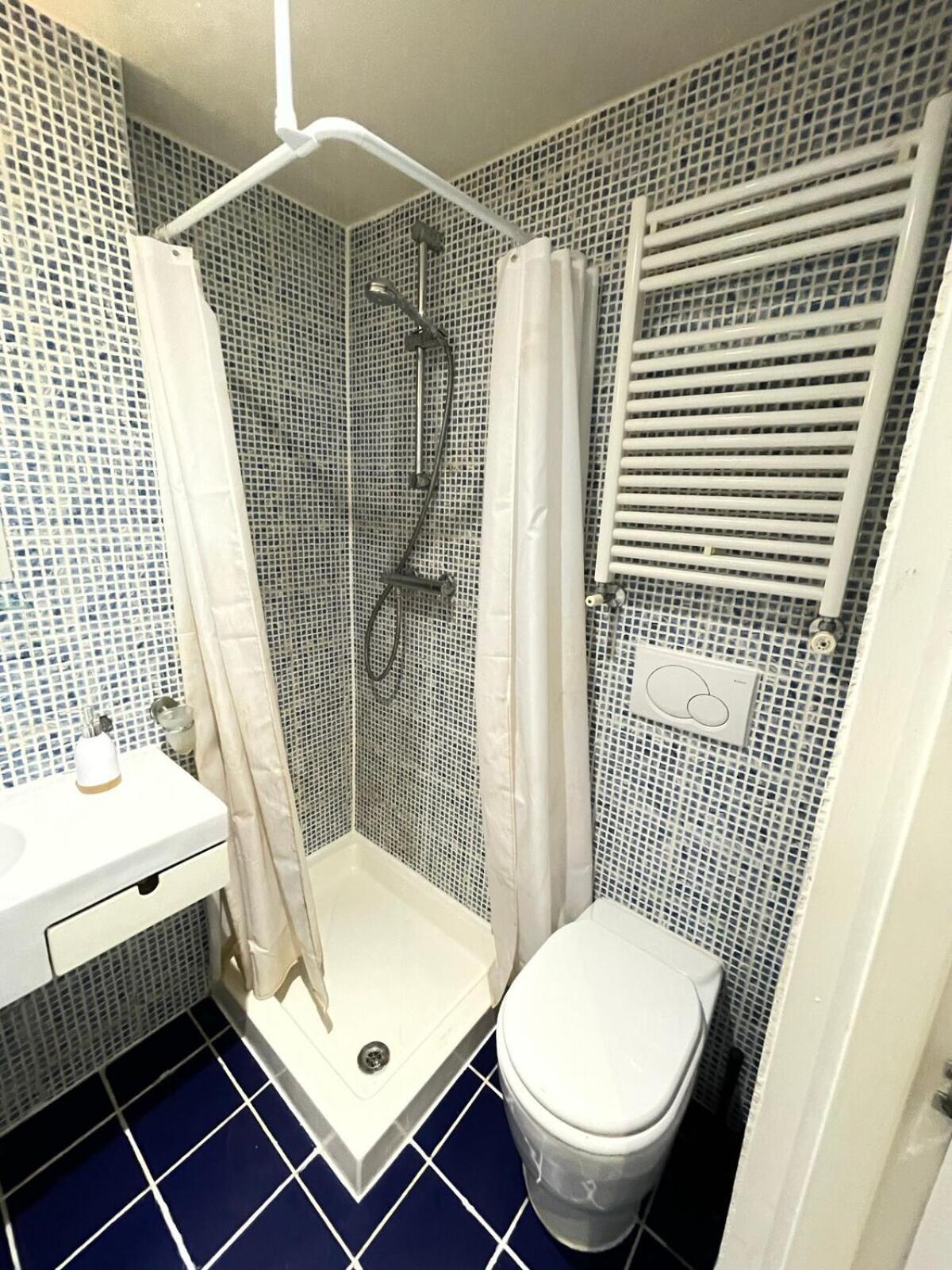 Portobello Road Artistic Studios 'Budget' ロンドン 部屋 写真