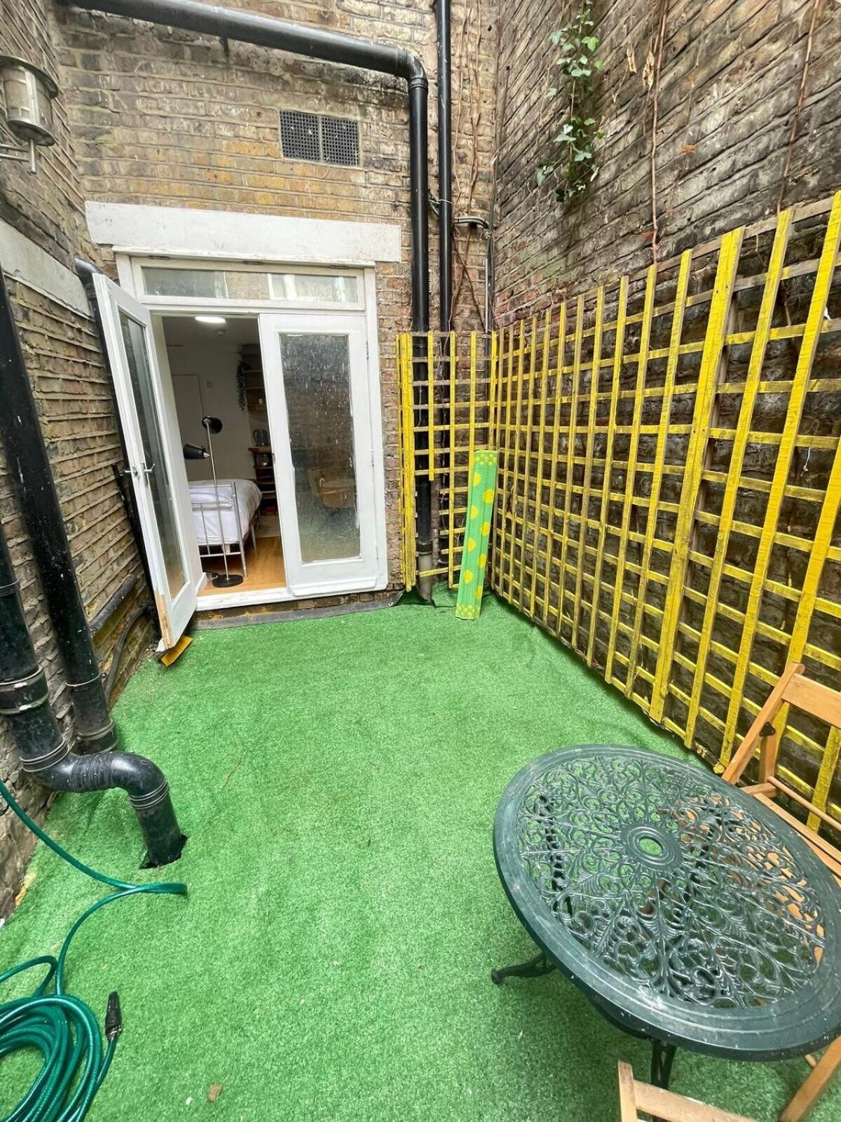 Portobello Road Artistic Studios 'Budget' ロンドン 部屋 写真